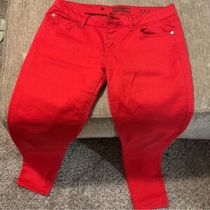 Celebrity Pink Red Low-Rise Skinny Jeans Waistband Detail